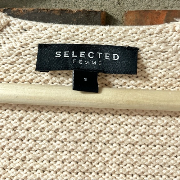 Selected Femme Cream Knitted V-Neck Cotton Sweater - Picture 3 of 4